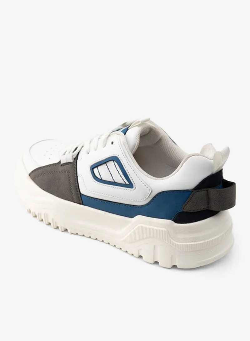 باكا بوتشي حذاء رياضي إيفولف قصير للرجال بلون أبيض ثلجي